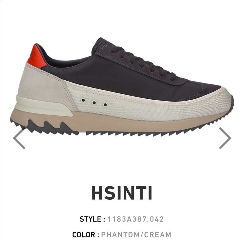 Wrong size. Tag attached but ASICS no orig box